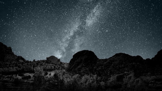 网络小白如何建立一个网站，供别人下载文件（主要是PDF和MP3）?